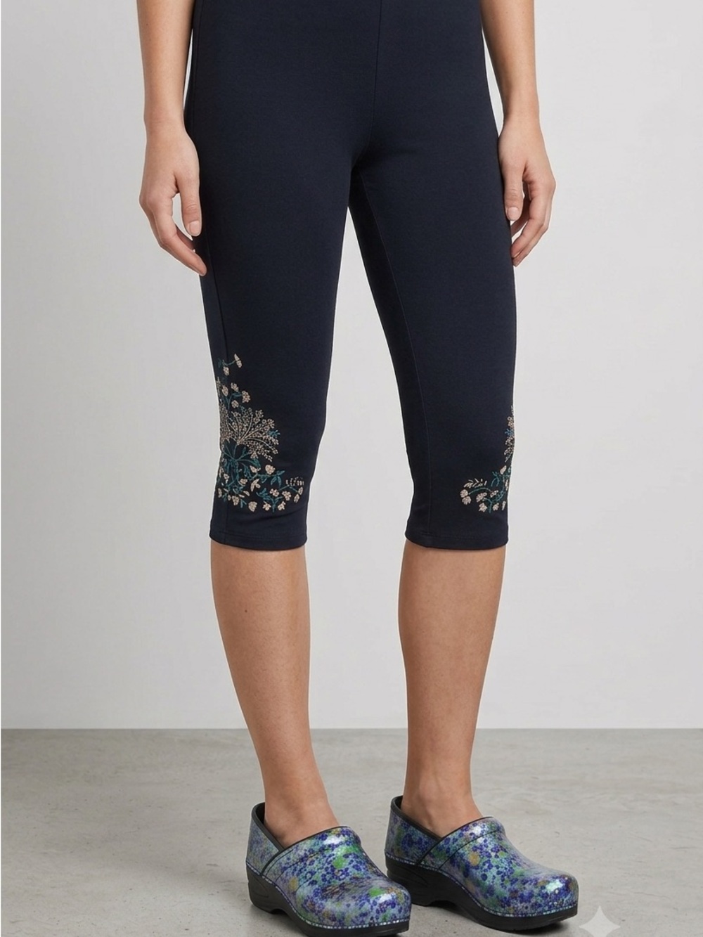 Style & Co. Black Leggings with Elegant Floral Design
